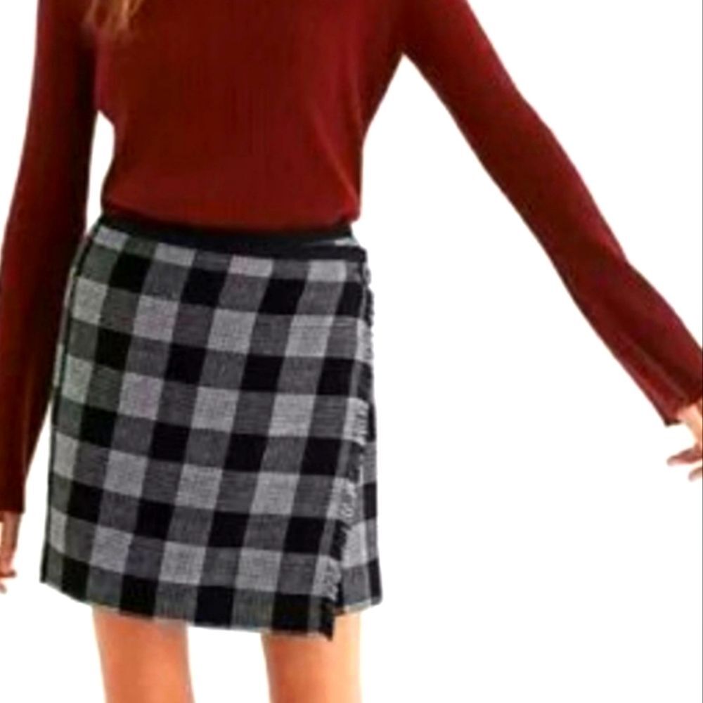 Madewell Plaid Button Academy Wrap Wool Blend Fringe Mini Skirt 2